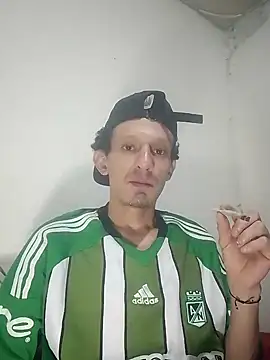 Snapshot of trebollhht chatting on September 13, 2025, 9:03 pm trebollhht online show from September 13, 2025, 9:03 pm