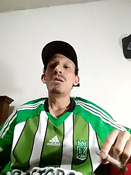 Snapshot of trebollhht chatting on September 20, 2025, 8:43 pm trebollhht online show from September 20, 2025, 8:43 pm