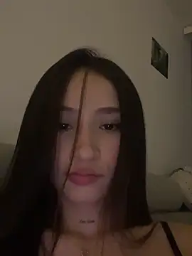 Snapshot of Angeeel_ chatting on January 19, 2025, 2:04 am Angeeel online show from January 19, 2025, 2:04 am