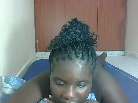 hotebbbyy online show from March 10, 2026, 3:11 am