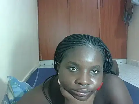 hotebbbyy online show from March 27, 2026, 1:44 pm