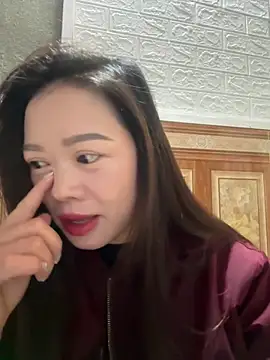 Snapshot of Hellen_111 chatting on November 5, 2025, 1:49 am Hellen 111 online show from November 5, 2025, 1:49 am