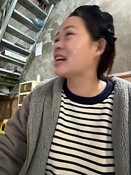 Snapshot of Hellen_111 chatting on November 25, 2025, 4:45 am Hellen 111 online show from November 25, 2025, 4:45 am