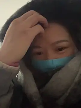 Snapshot of Hellen_111 chatting on December 18, 2025, 7:47 am Hellen 111 online show from December 18, 2025, 7:47 am