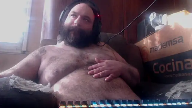 Snapshot of hairyhulk chatting on October 28, 2025, 9:17 pm hairyhulk online show from October 28, 2025, 9:17 pm