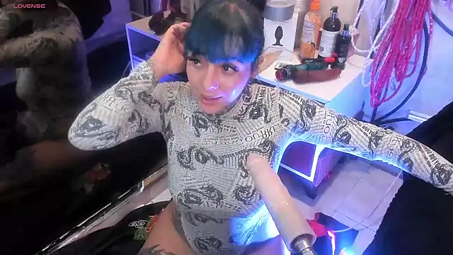 Snapshot of luxifer_666_ chatting on February 10, 2025, 10:51 pm luxifer 666 online show from February 10, 2025, 10:51 pm