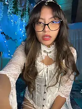 Lily candy X online show from March 17, 2026, 3:55 am