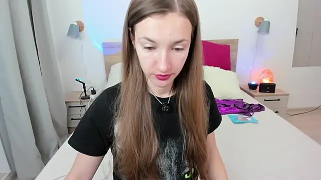 KateRedgar online show from February 24, 2026, 3:10 pm