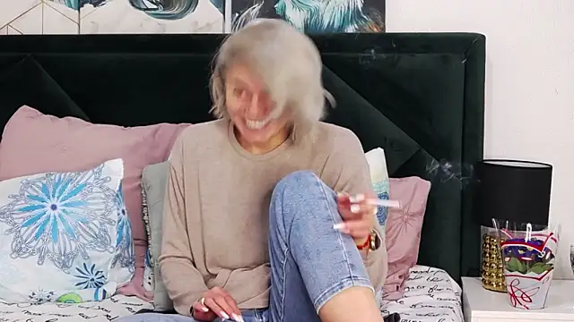 tanyagrey online show from March 3, 2026, 6:41 am