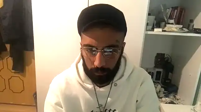 Snapshot of MasterKARATASSAKK chatting on March 1, 2025, 8:13 am MasterKARATASSAKK online show from March 1, 2025, 8:13 am