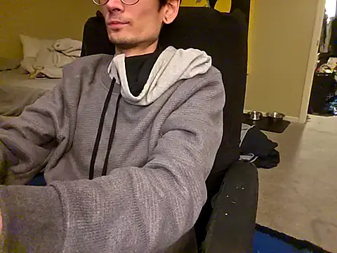 Snapshot of Migaruo chatting on March 18, 2026, 3:20 am Migaruo online show from March 18, 2026, 3:20 am