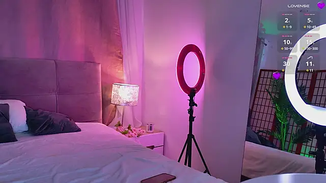 Snapshot of Mia__Peach chatting on January 16, 2025, 9:30 pm Mia Peach online show from January 16, 2025, 9:30 pm