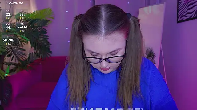 Snapshot of Mia__Peach chatting on February 16, 2025, 1:58 am Mia Peach online show from February 16, 2025, 1:58 am