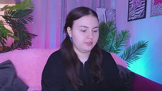 Snapshot of Mia__Peach chatting on March 8, 2025, 10:34 pm Mia Peach online show from March 8, 2025, 10:34 pm