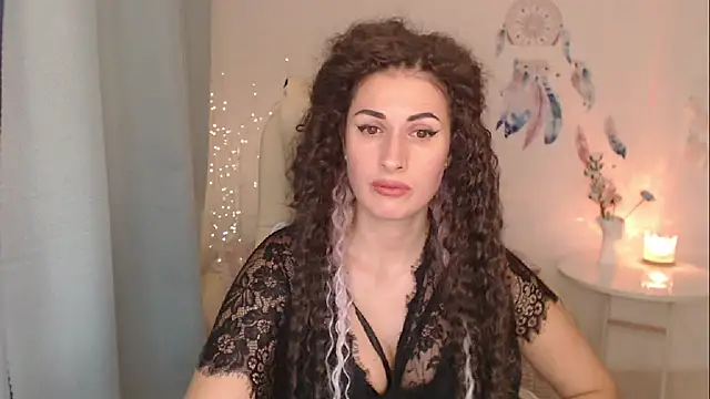 Snapshot of MaryMalory11 chatting on December 9, 2024, 2:06 pm MaryMalory11 online show from December 9, 2024, 2:06 pm