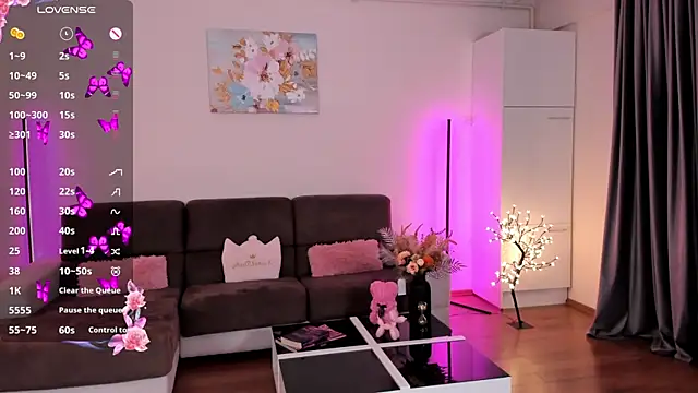 SweetAmeliaaa online show from May 14, 2026, 7:42 pm