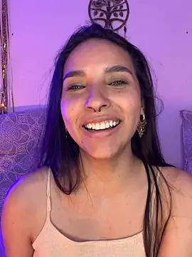 Snapshot of ThaliaRivera_ chatting on February 4, 2025, 1:56 am ThaliaRivera online show from February 4, 2025, 1:56 am