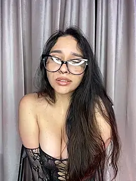 Snapshot of ThaliaRivera_ chatting on March 15, 2025, 2:03 am ThaliaRivera online show from March 15, 2025, 2:03 am