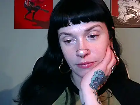 Snapshot of Marcelinegoddess chatting on January 4, 2025, 5:05 am Marcelinegoddess online show from January 4, 2025, 5:05 am