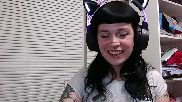 Snapshot of Marcelinegoddess chatting on February 2, 2025, 5:53 am Marcelinegoddess online show from February 2, 2025, 5:53 am