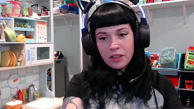 Snapshot of Marcelinegoddess chatting on February 19, 2025, 5:49 am Marcelinegoddess online show from February 19, 2025, 5:49 am