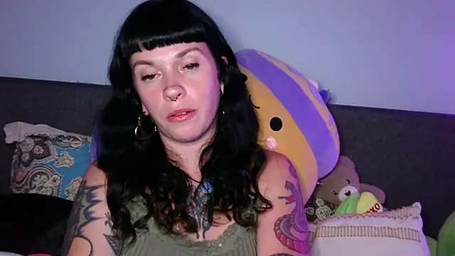 Snapshot of Marcelinegoddess chatting on September 17, 2025, 4:03 am Marcelinegoddess online show from September 17, 2025, 4:03 am