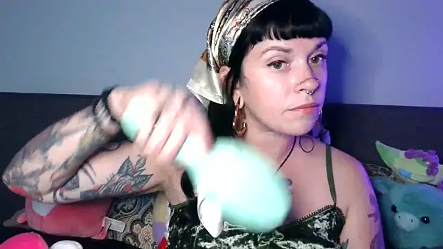 Snapshot of Marcelinegoddess chatting on September 30, 2025, 4:28 am Marcelinegoddess online show from September 30, 2025, 4:28 am