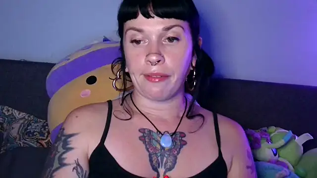 Snapshot of Marcelinegoddess chatting on October 21, 2025, 3:29 am Marcelinegoddess online show from October 21, 2025, 3:29 am