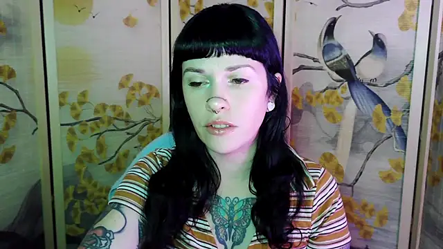 Marcelinegoddess online show from April 6, 2026, 4:46 am