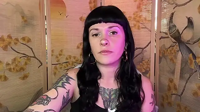 Marcelinegoddess online show from April 13, 2026, 3:39 pm