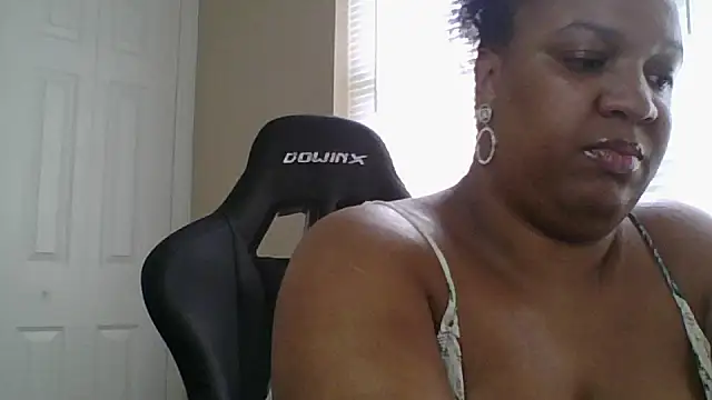 Badgirlbrittt online show from October 3, 2025, 4:59 pm