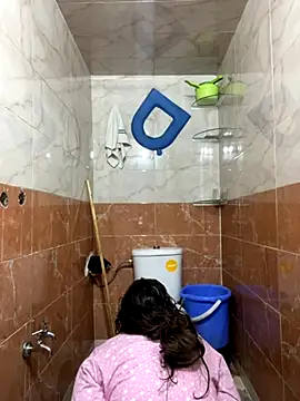 Snapshot of Marewa12 chatting on November 15, 2025, 2:35 pm Marewa12 online show from November 15, 2025, 2:35 pm