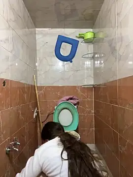 Snapshot of Marewa12 chatting on November 25, 2025, 8:20 pm Marewa12 online show from November 25, 2025, 8:20 pm