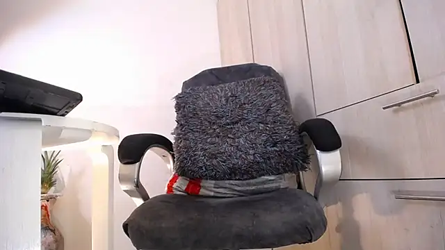 camilasexy111 online show from January 5, 2025, 9:36 pm