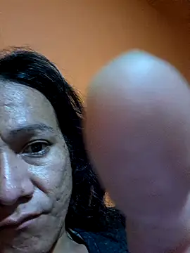 Snapshot of miicheele32 chatting on November 5, 2025, 9:31 am miicheele32 online show from November 5, 2025, 9:31 am