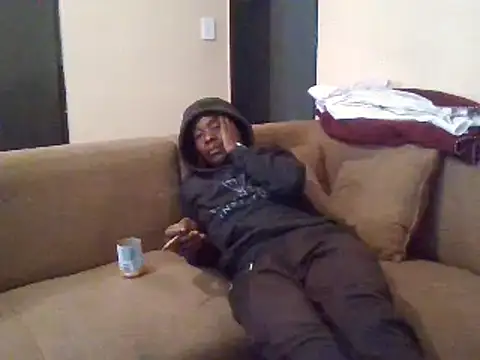 SmallGoodNutts online show from February 5, 2025, 7:29 am