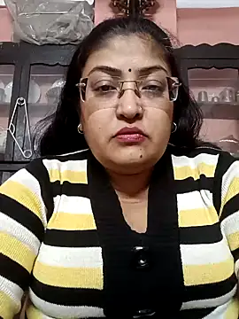 Snapshot of LAVERNIYA_ chatting on December 23, 2024, 1:13 pm LAVERNIYA online show from December 23, 2024, 1:13 pm