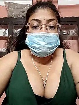 Snapshot of LAVERNIYA_ chatting on February 28, 2025, 9:01 pm LAVERNIYA online show from February 28, 2025, 9:01 pm