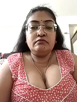 Snapshot of LAVERNIYA_ chatting on September 20, 2025, 10:05 am LAVERNIYA online show from September 20, 2025, 10:05 am