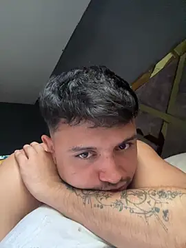 bruce  naughty online show from October 19, 2025, 8:53 pm