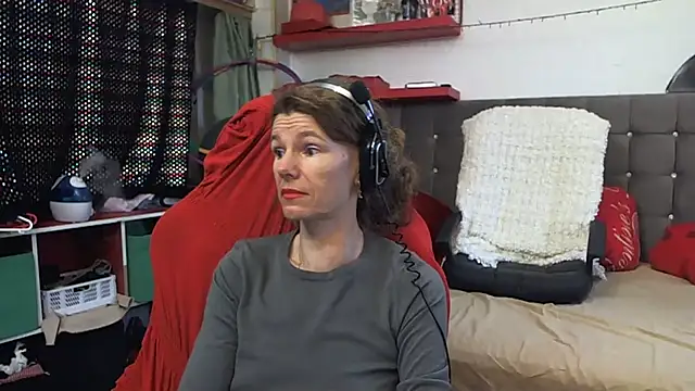 kellyterapy online show from March 3, 2025, 8:21 pm