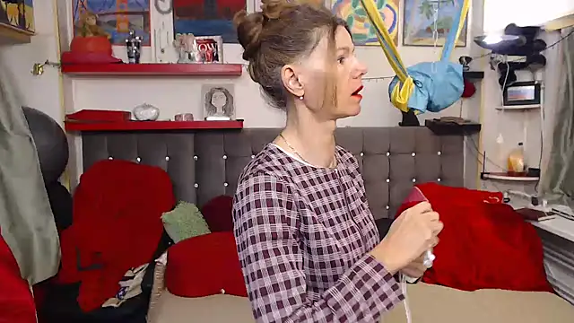 kellyterapy online show from October 4, 2025, 1:14 am