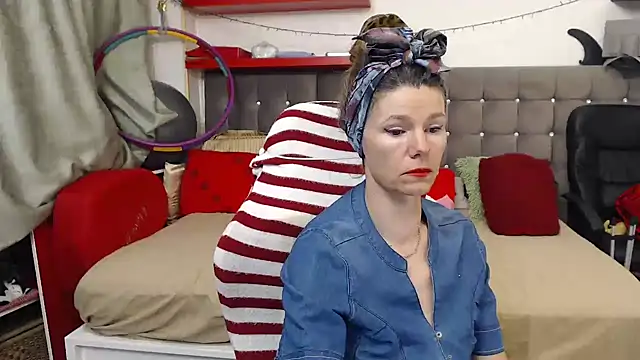 kellyterapy online show from November 12, 2025, 12:22 am