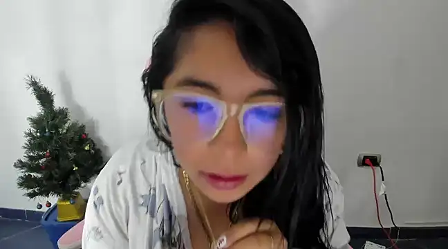 Snapshot of _Angelinaandrade_ chatting on January 6, 2025, 2:25 pm Angelinaandrade online show from January 6, 2025, 2:25 pm