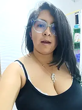 Snapshot of _Angelinaandrade_ chatting on September 30, 2025, 1:10 am Angelinaandrade online show from September 30, 2025, 1:10 am