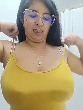 Snapshot of _Angelinaandrade_ chatting on May 26, 2026, 12:39 am Angelinaandrade online show from May 26, 2026, 12:39 am