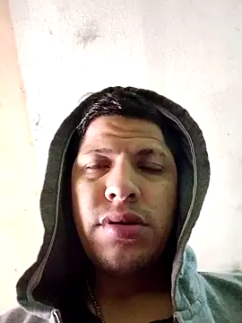 Snapshot of Alonsomadeira chatting on February 15, 2026, 6:04 pm Alonsomadeira online show from February 15, 2026, 6:04 pm