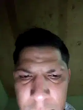 Snapshot of Alonsomadeira chatting on February 16, 2026, 6:42 am Alonsomadeira online show from February 16, 2026, 6:42 am