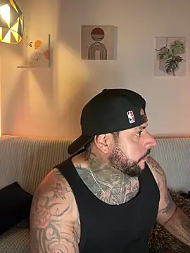 yeikoe1 online show from September 30, 2025, 2:05 am