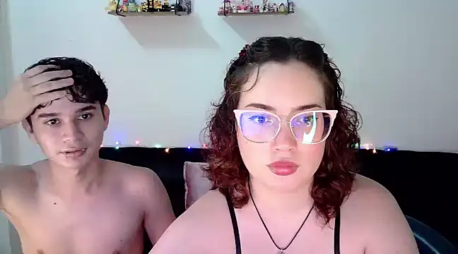 Snapshot of AndrewAnndCherry chatting on December 12, 2024, 12:38 am AndrewAnndCherry online show from December 12, 2024, 12:38 am